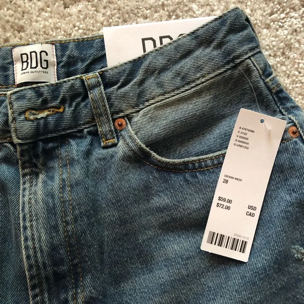 New Urban outfitters BDG mom high rise jeans pants, size 28, roll up bottom